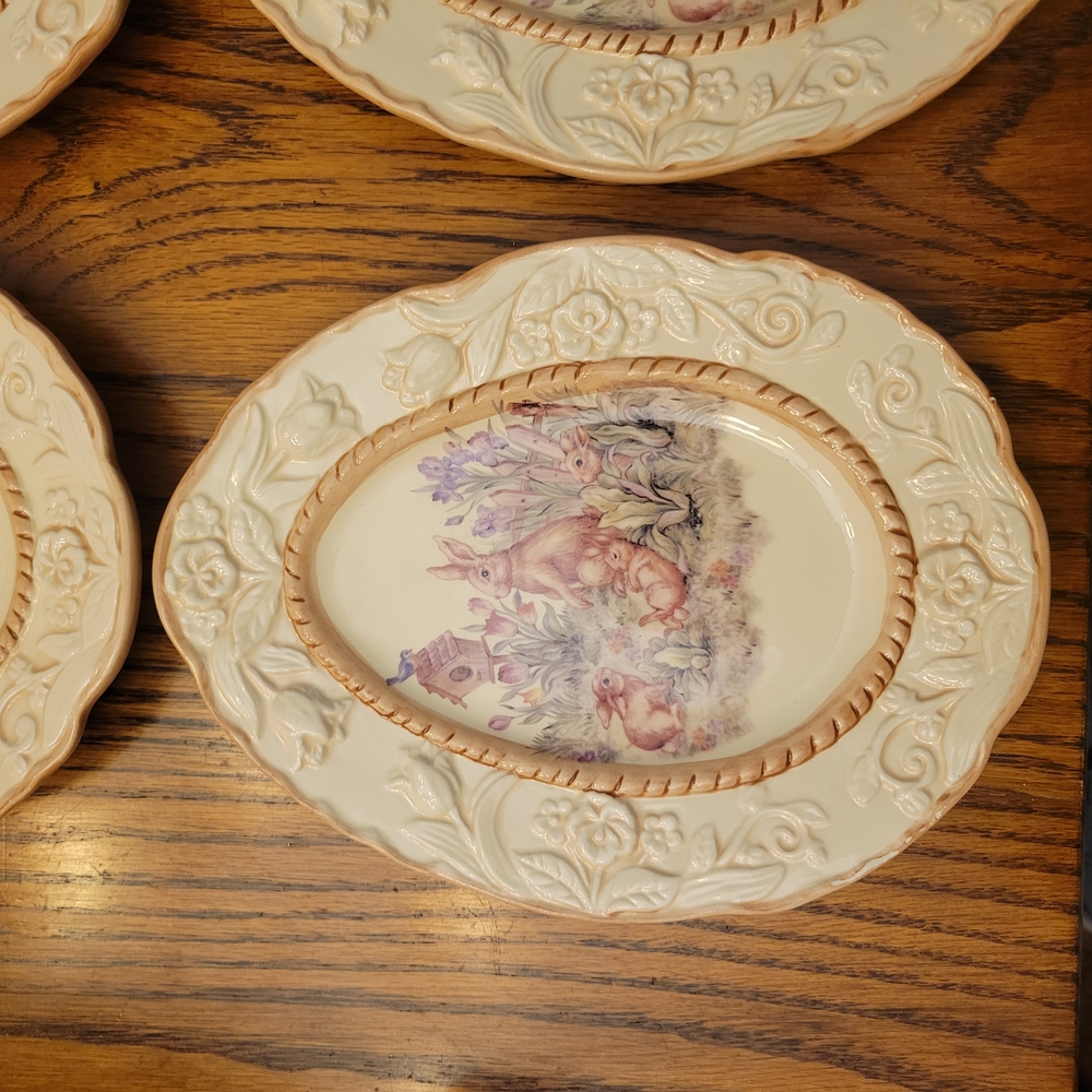 Cracker Barrel Floral Cream and Tan Decorative Oval Easter Rabbit Plate